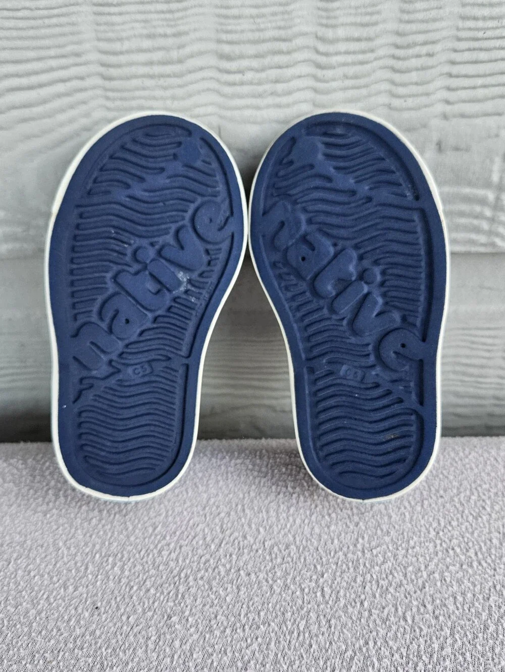 Native Jefferson Navy White SZ C5 Slip-On Breathable Water Shoes